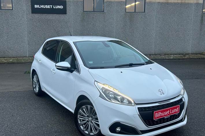 Hvid Peugeot 208 fra 2016