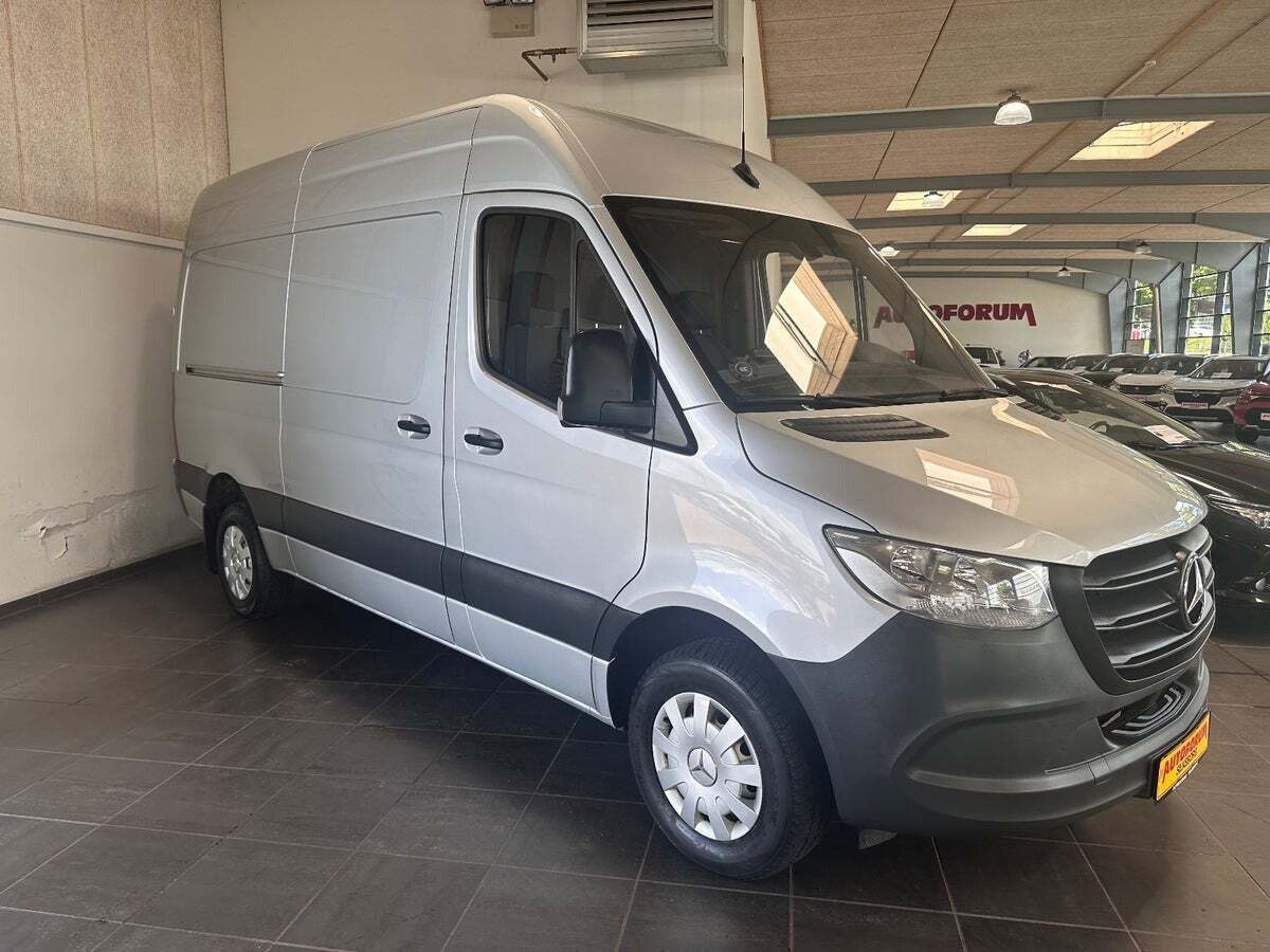 Mercedes Sprinter 319 3,0 CDi A2 Kassevogn RWD