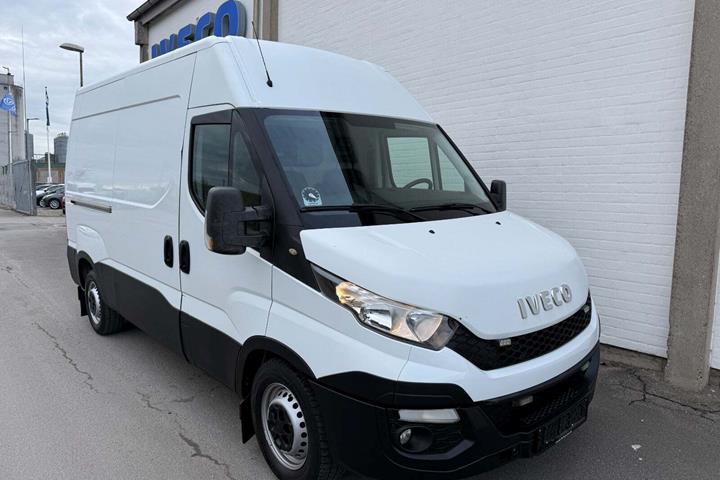 Hvid Iveco Daily fra 2015