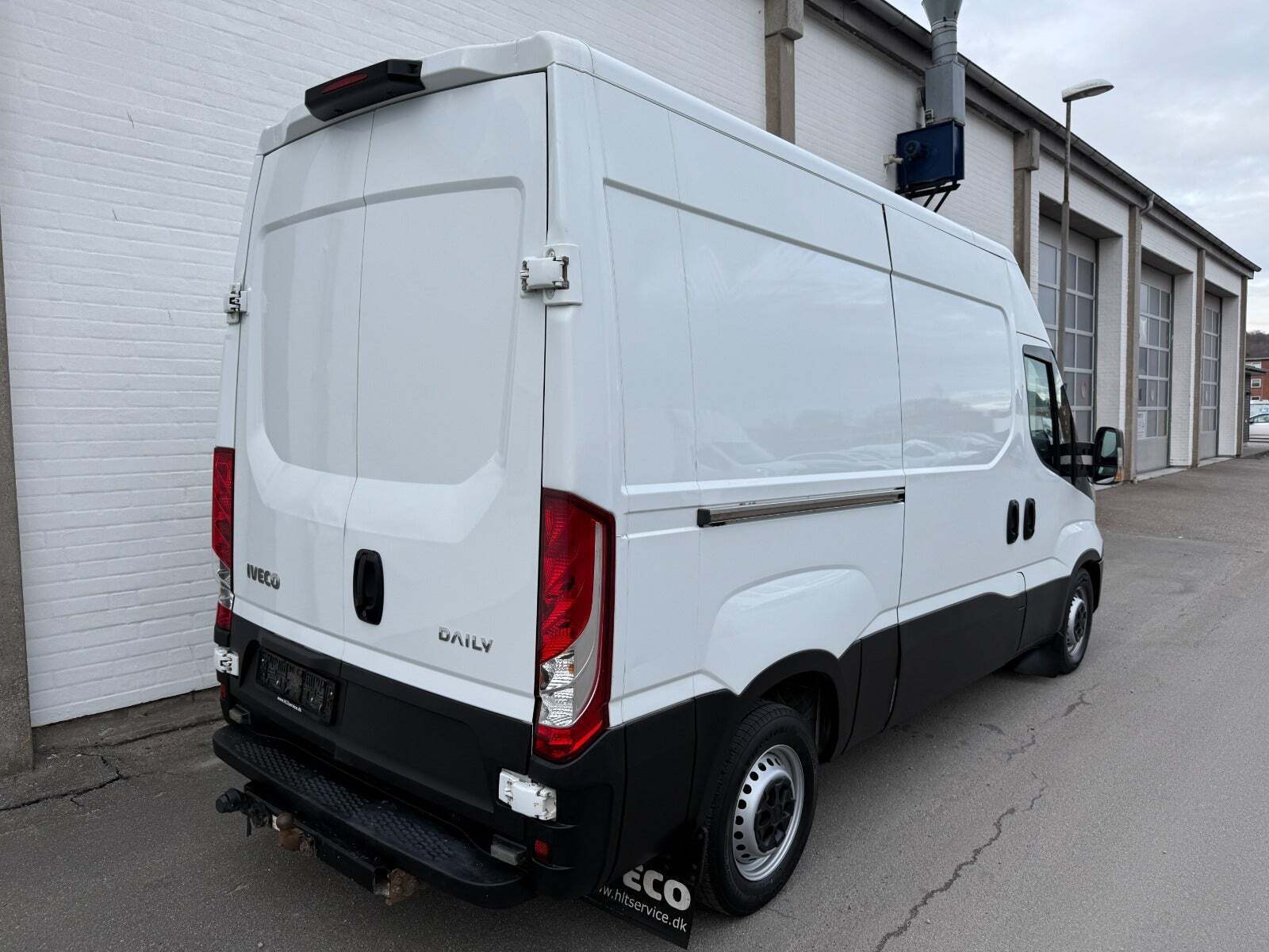 Iveco Daily 2,3 35S15 10,8m³ Van