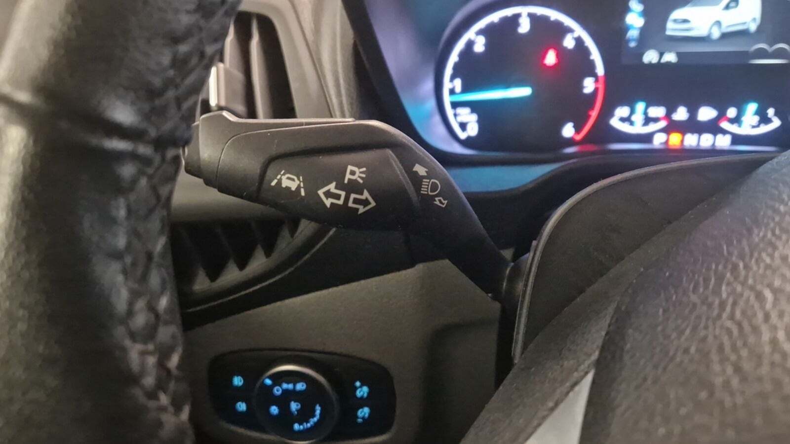 Hvid Ford Transit Connect fra 2020