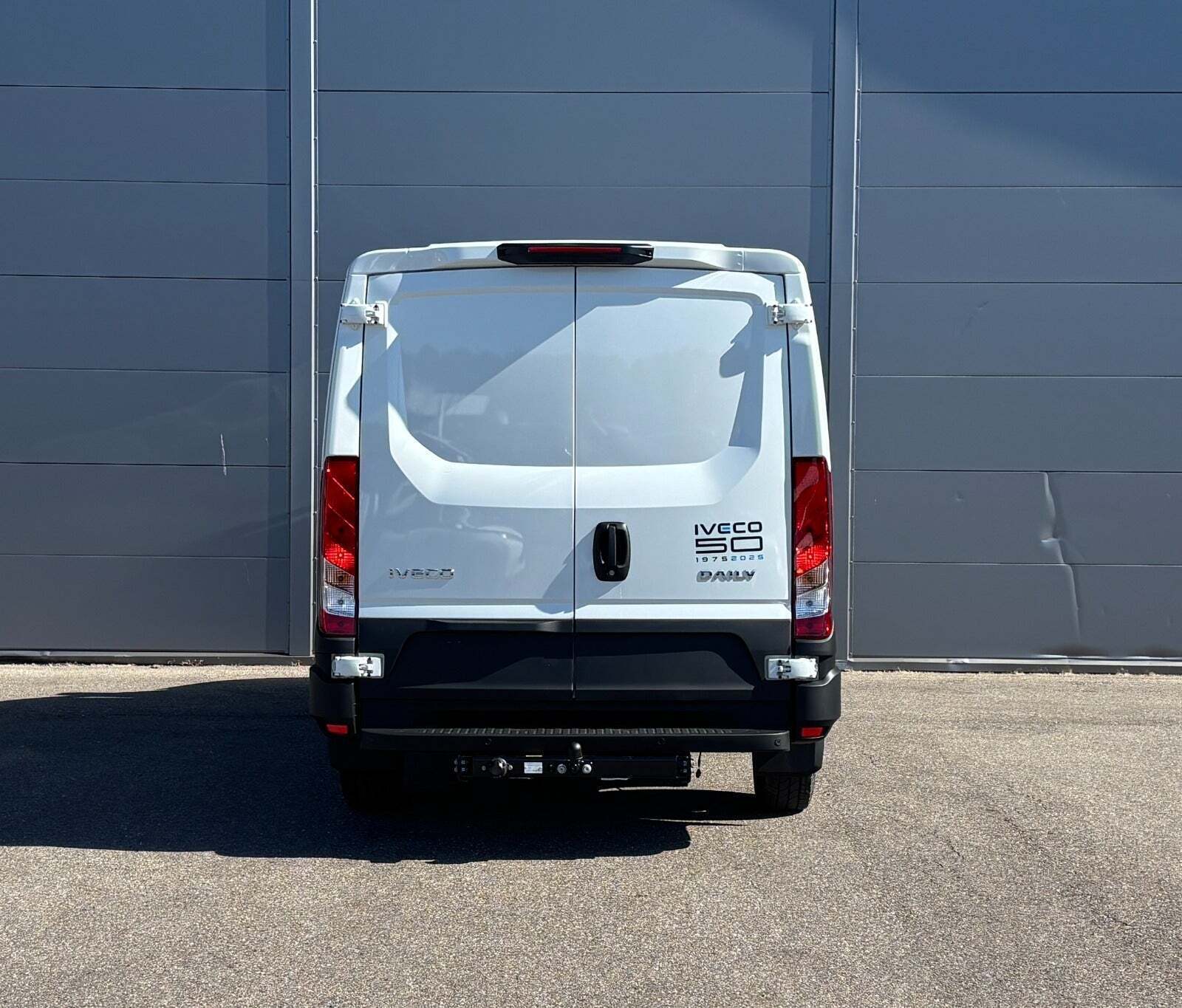 Iveco Daily 2,3 35S16 9m³ Van AG8