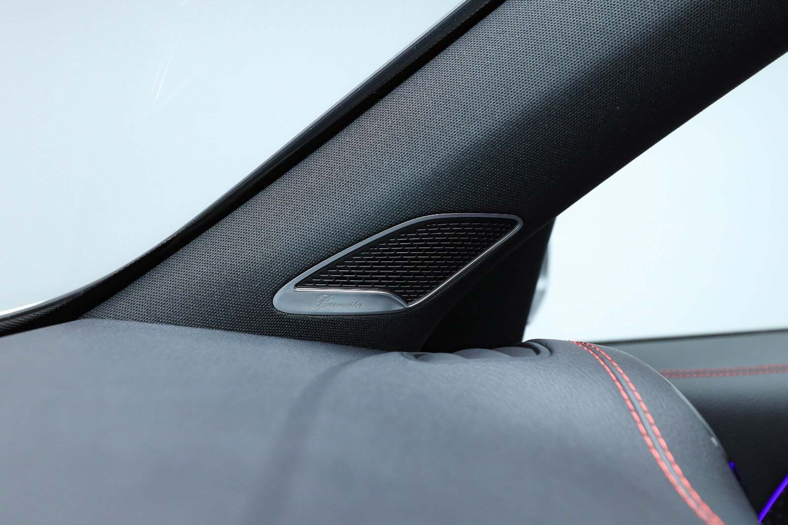 Hvid Mercedes EQB250+ fra 2025