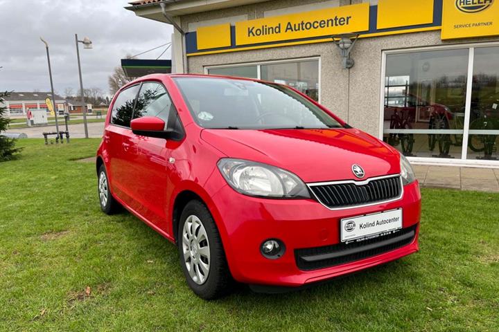 Rød Skoda Citigo fra 2016 set udefra