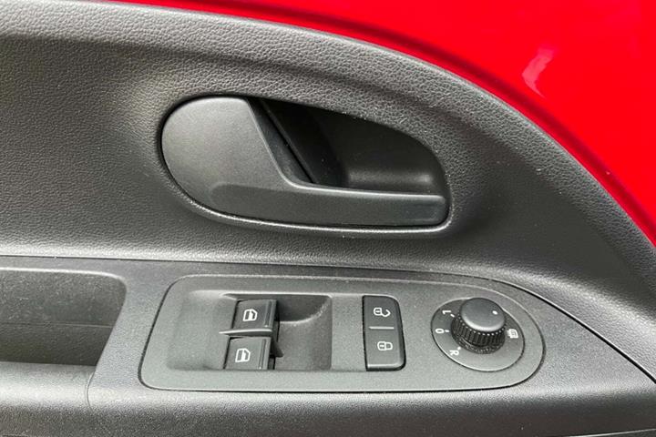 Rød Skoda Citigo fra 2016