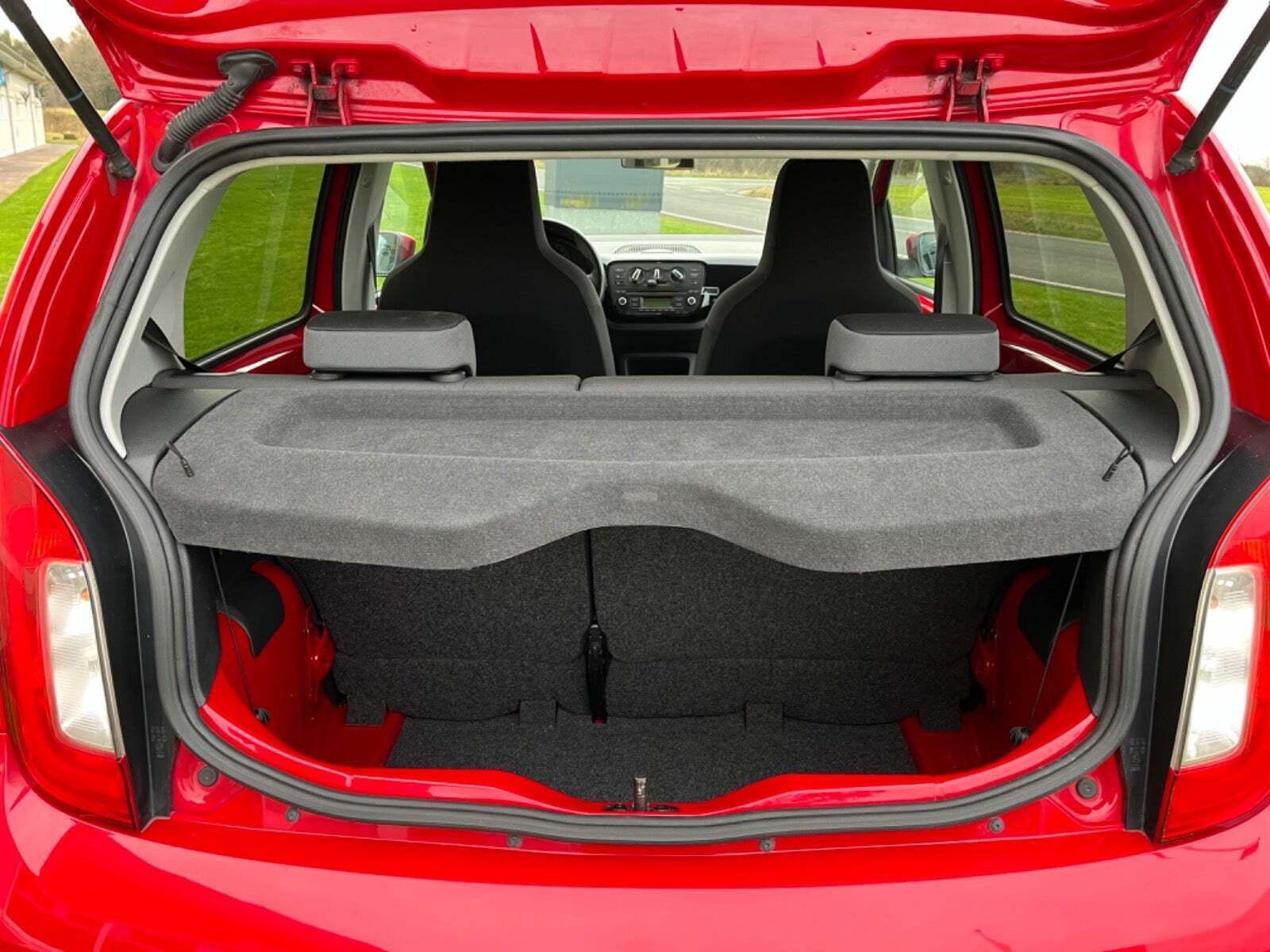 Rød Skoda Citigo fra 2016