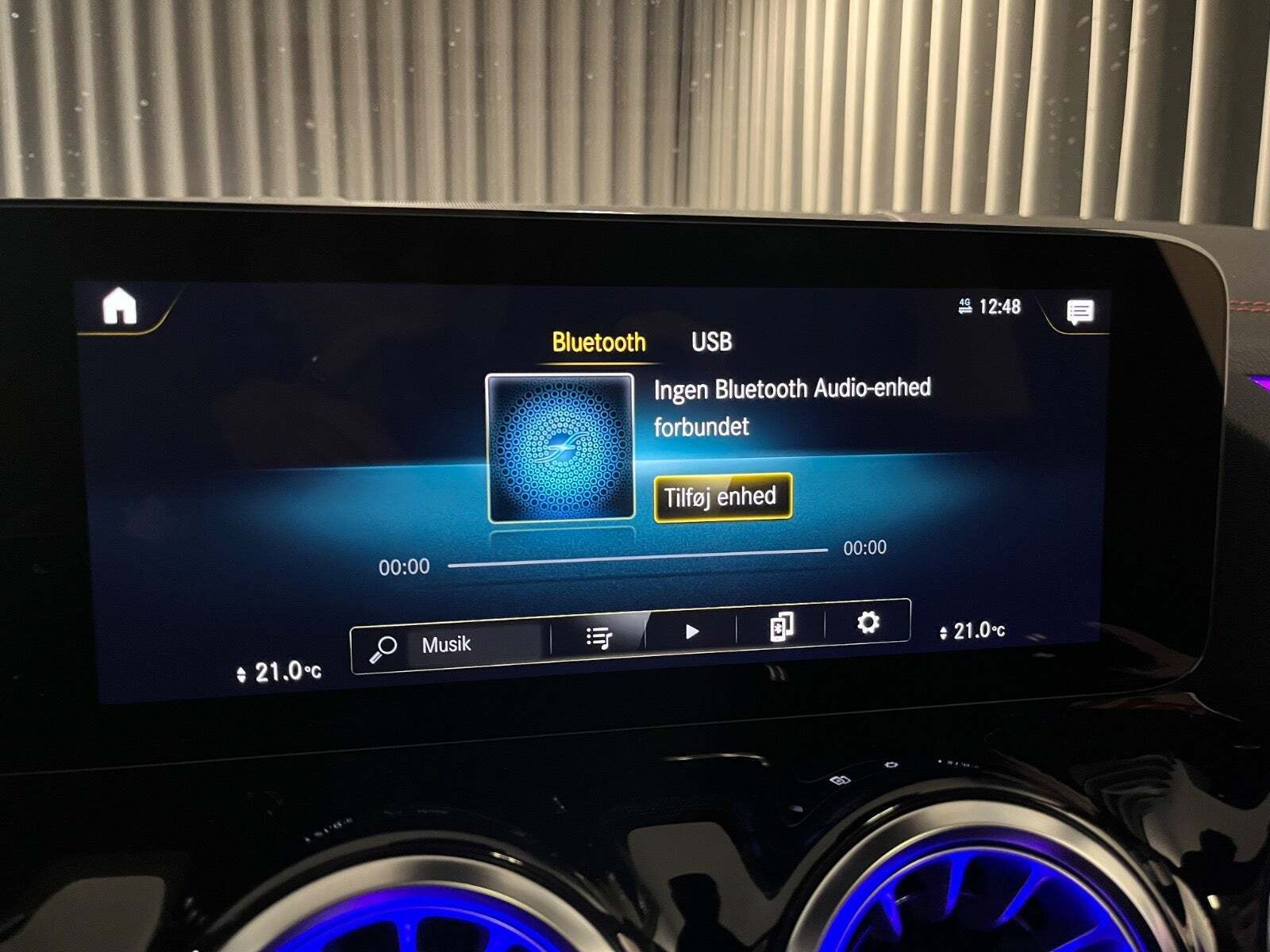 Sort Mercedes EQA250+ fra 2023