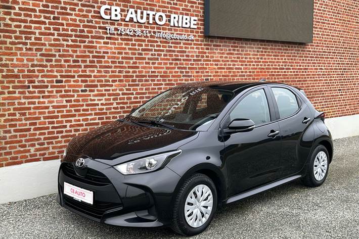 Sort Toyota Yaris fra 2021