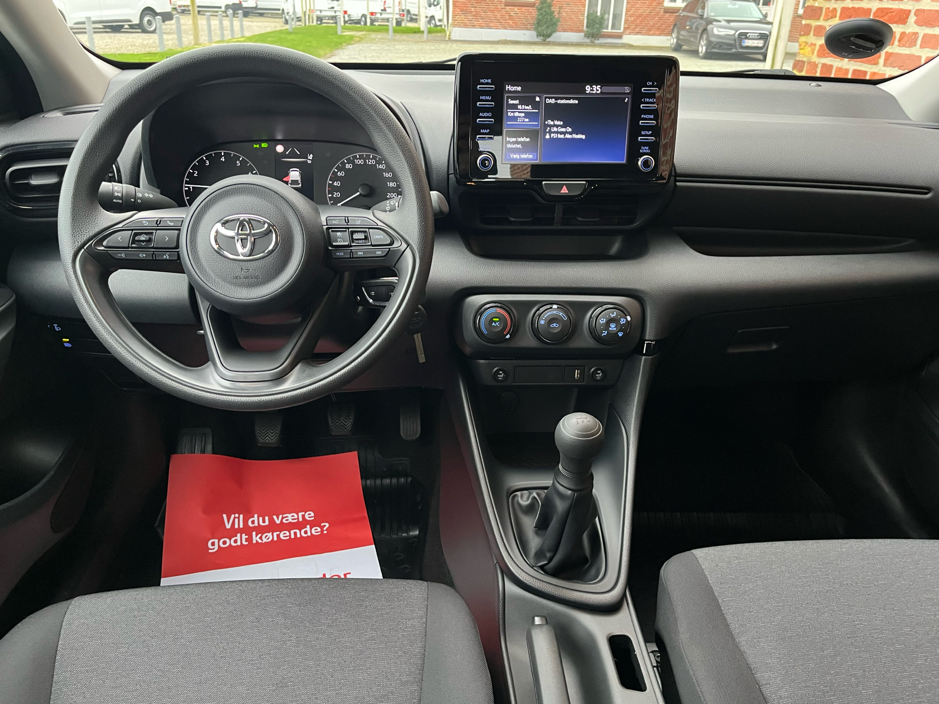 Toyota Yaris 1,0 VVT-I T1 72HK 5d