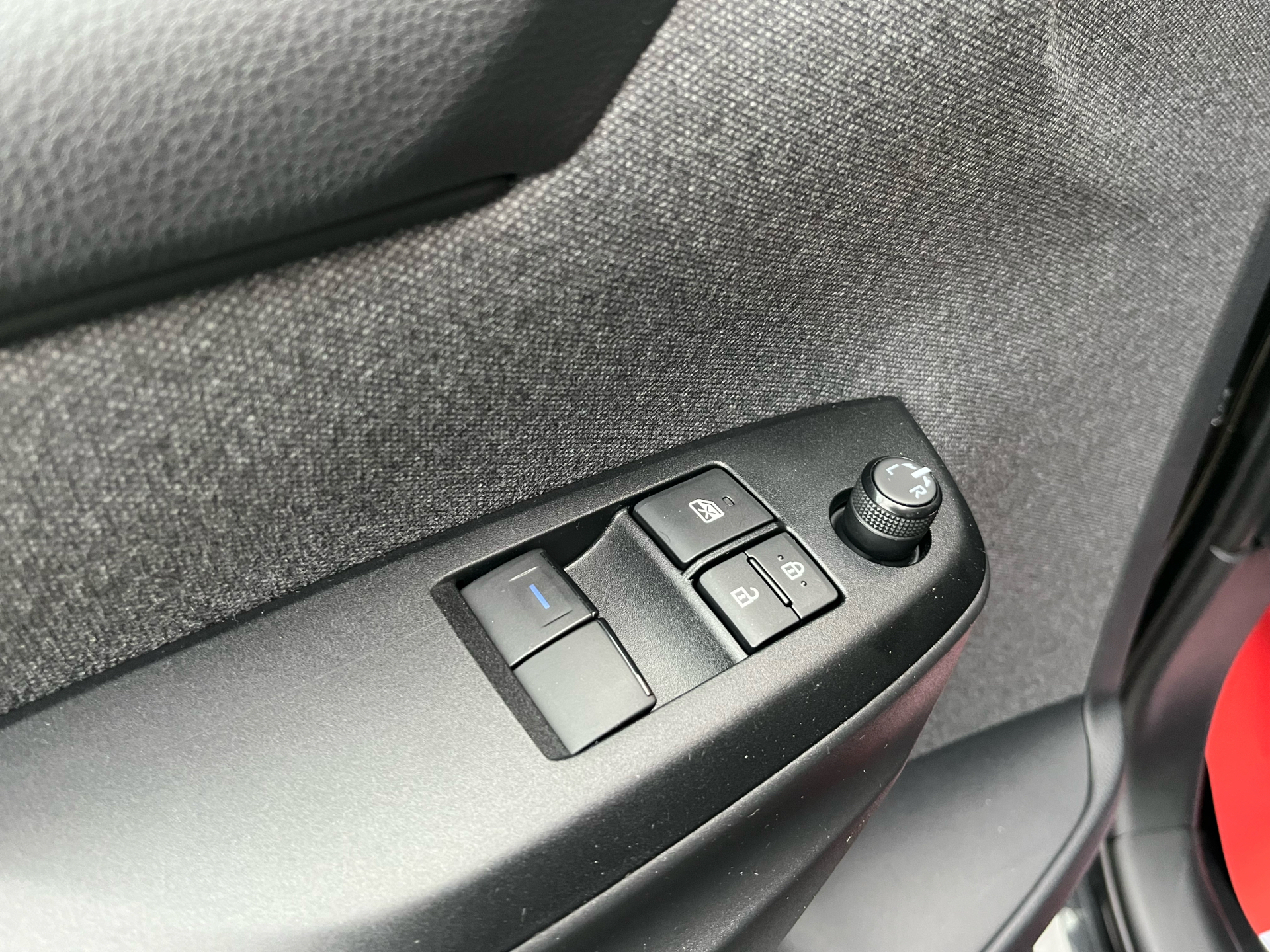 Sort Toyota Yaris fra 2021