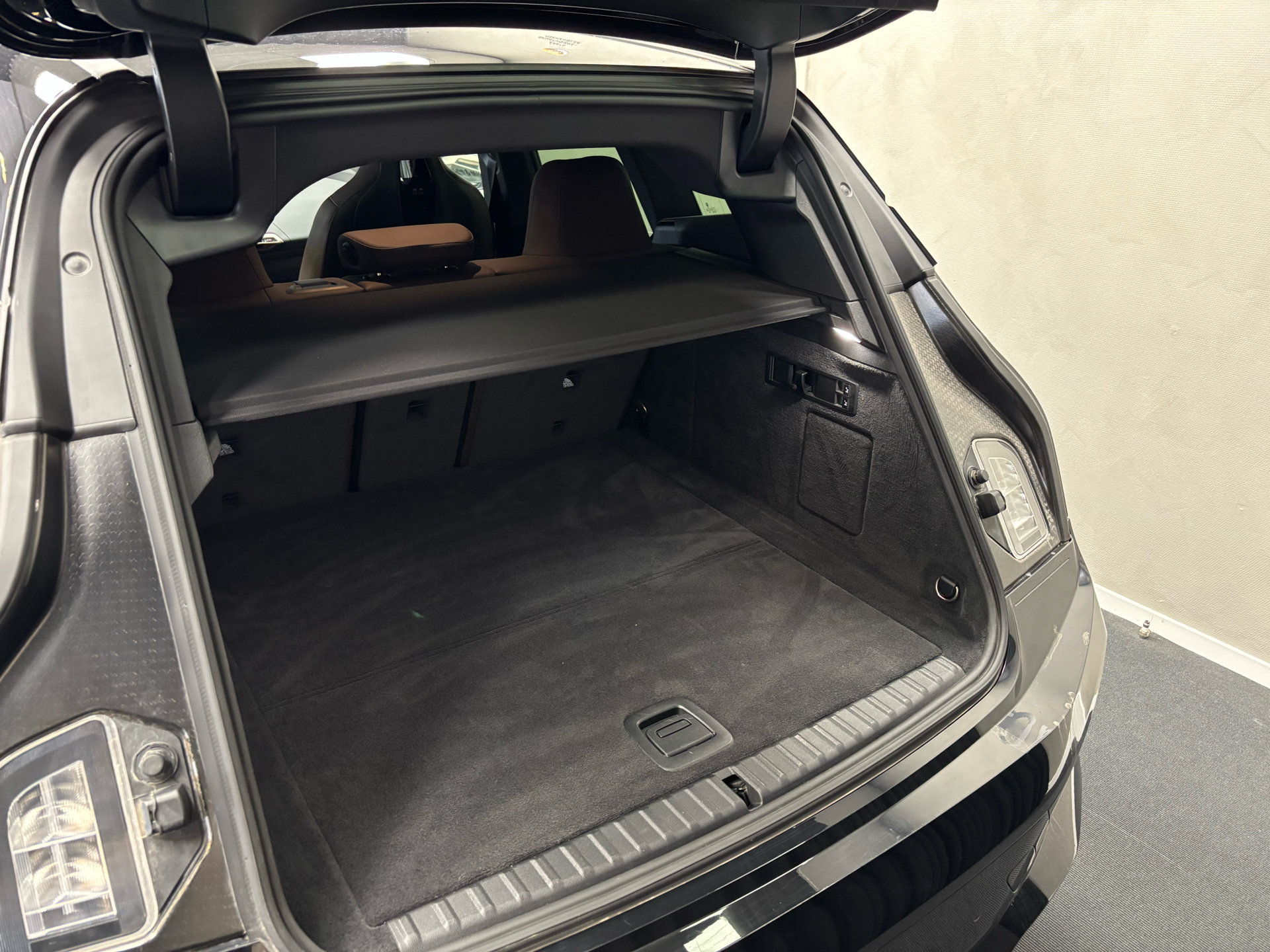 BMW iX 40 EL XDrive 326HK 5d Aut.