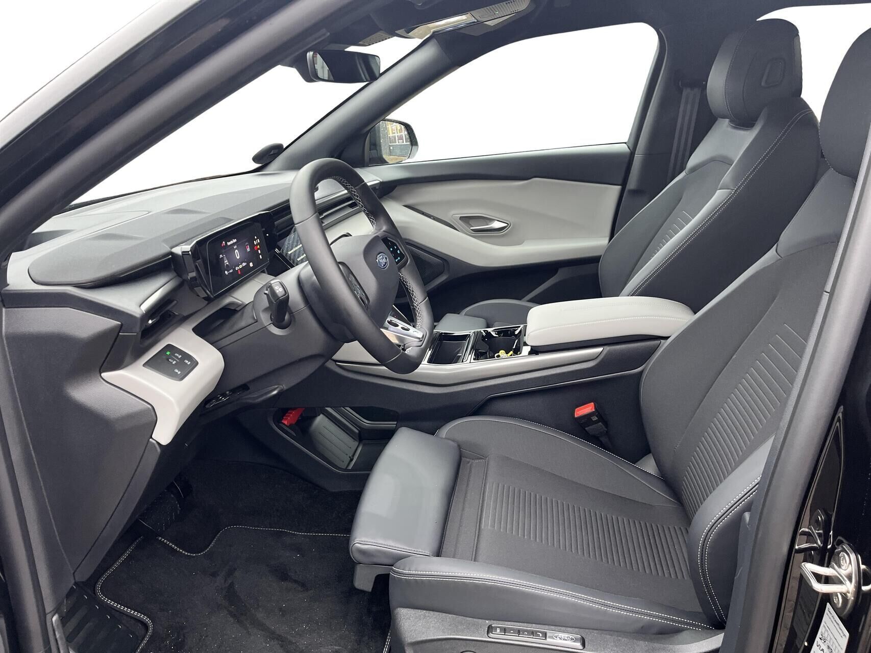 Ford Capri EL UR Select 286HK 5d Aut.