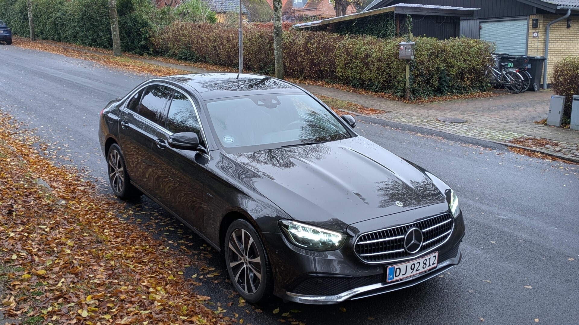 Mercedes E300 e 2,0 lugin-hybrid AMG Line 9G-Tronic 320HK 9g Aut.
