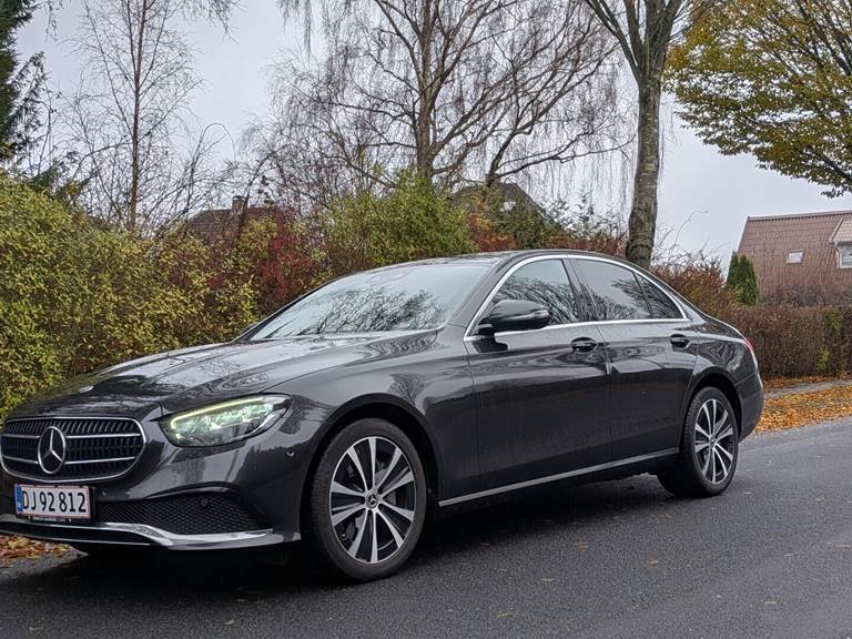 Mercedes E300 e 2,0 lugin-hybrid AMG Line 9G-Tronic 320HK 9g Aut.