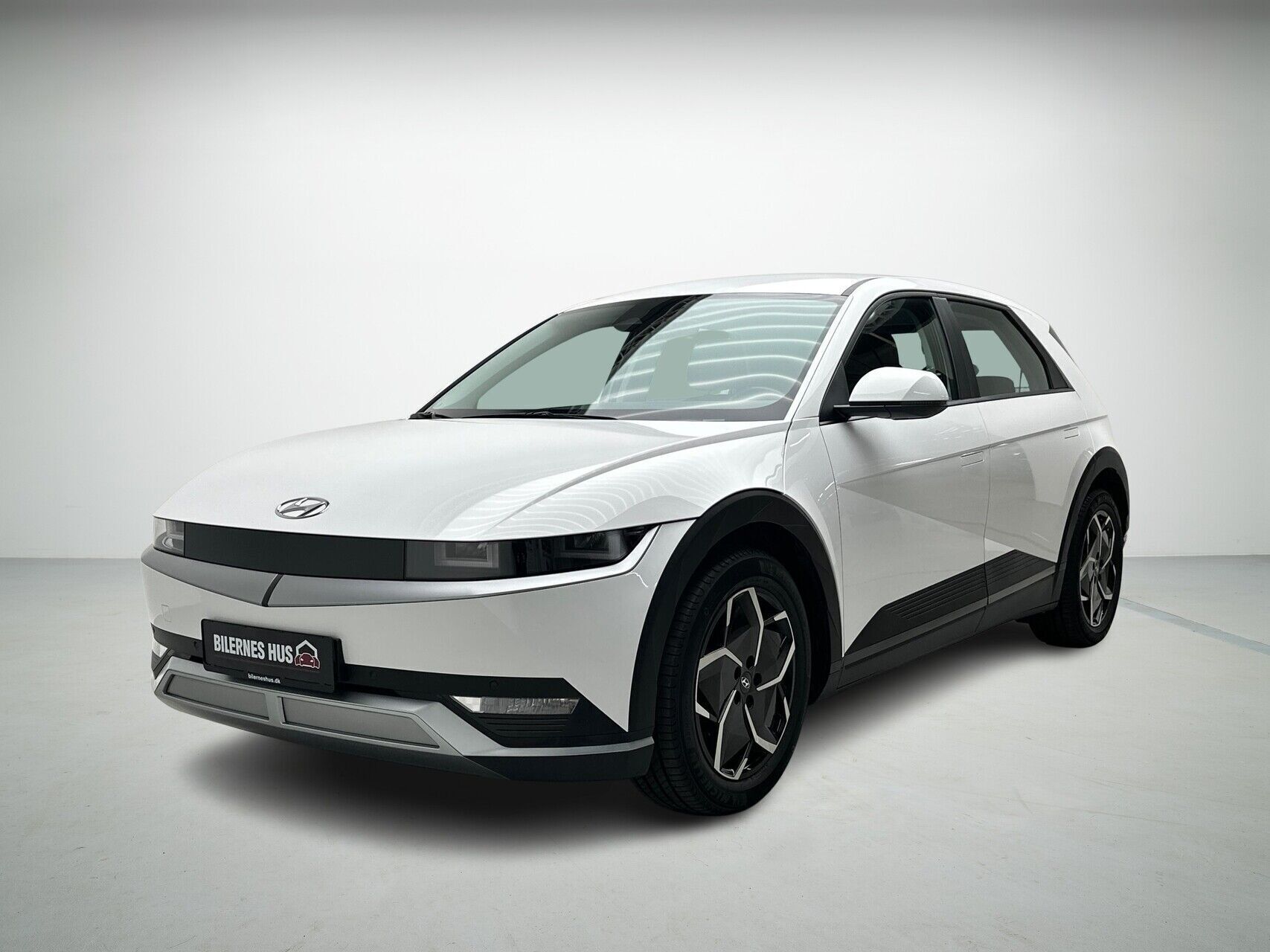 Hyundai Ioniq 5 Electric 77,4 kWh Essential 229HK 5d Aut.