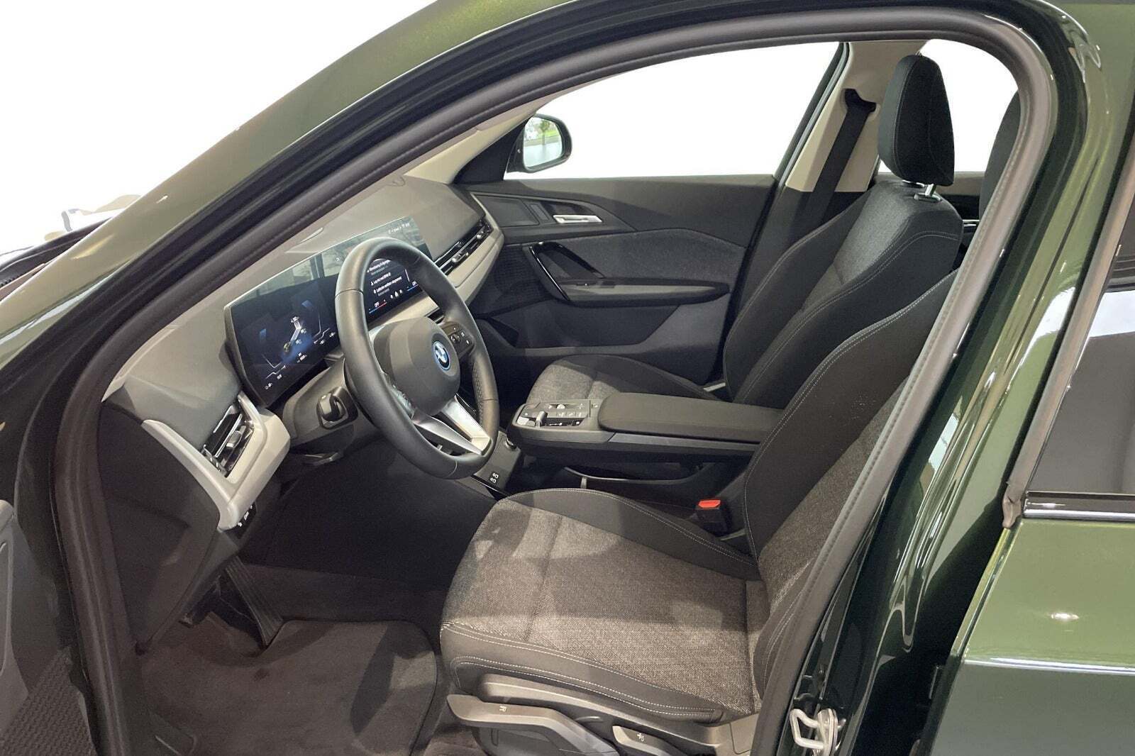 BMW iX1 eDrive20 X-Line