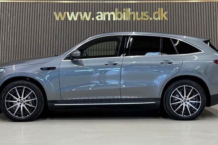Grå Mercedes EQC400 fra 2022