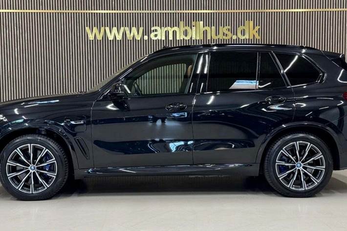 Sort BMW X5 fra 2022