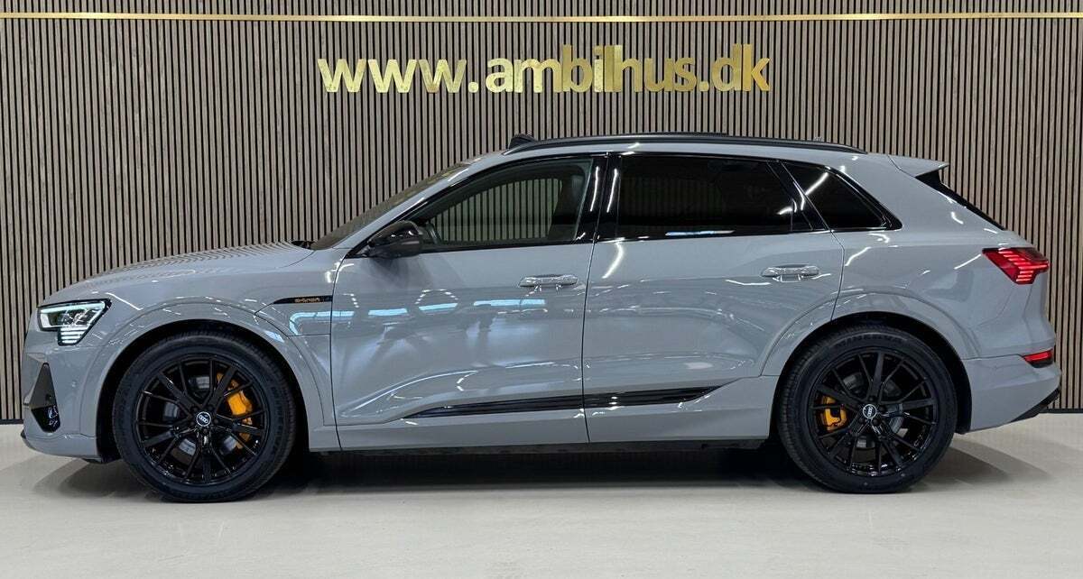 Audi e-tron 55 S-line quattro