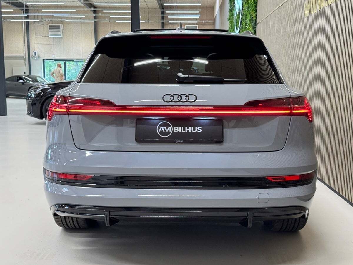 Audi e-tron 55 S-line quattro