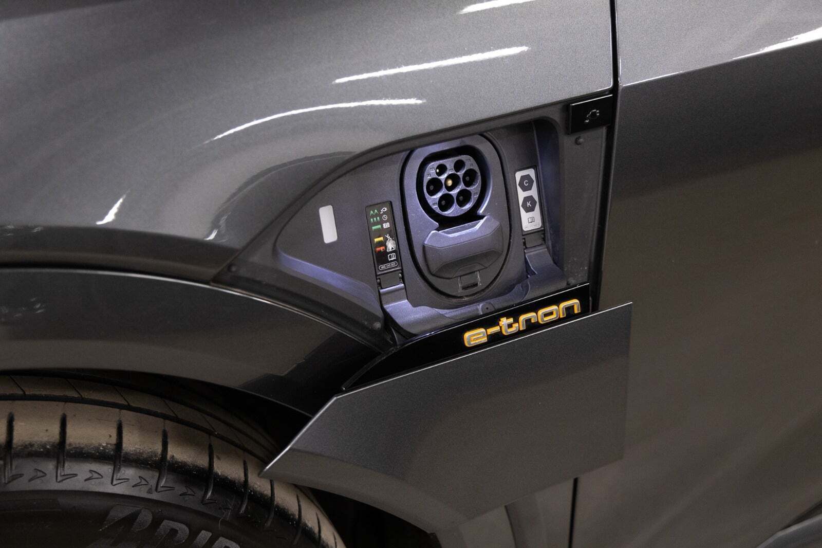 Audi e-tron 55 S-line quattro