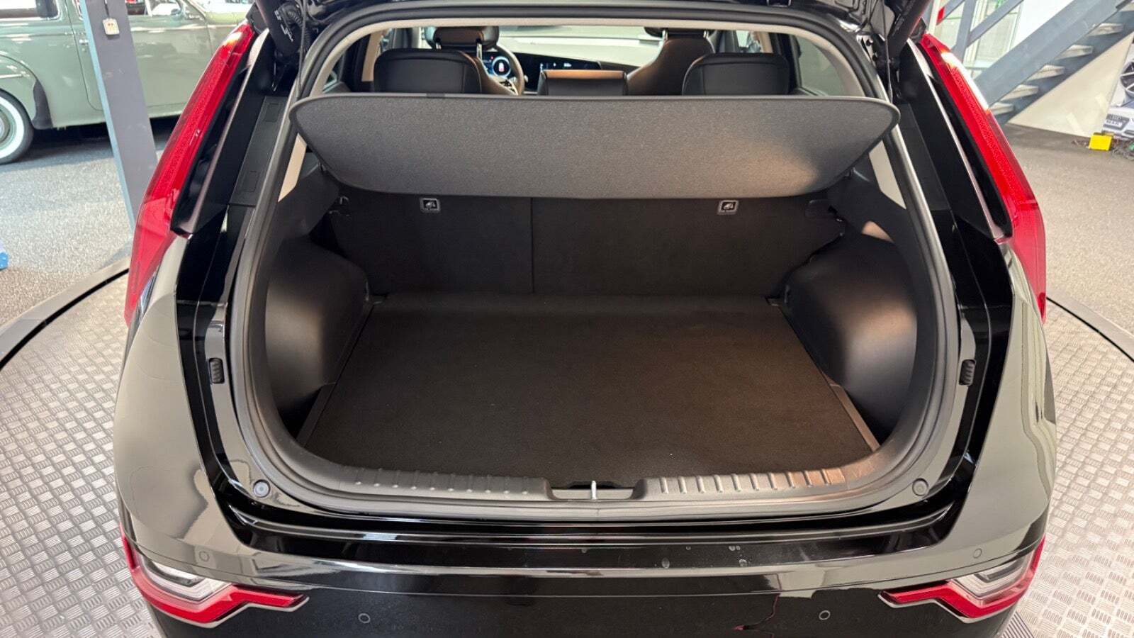 Sort Kia Niro fra 2023