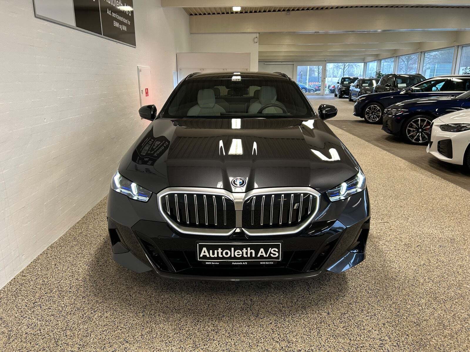 BMW i5 eDrive40 Touring Fully Charged M-Sport