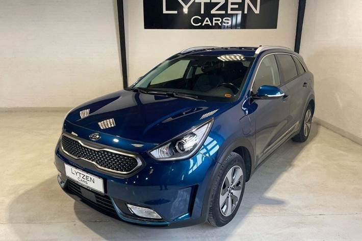 Blå Kia Niro fra 2019 set udefra