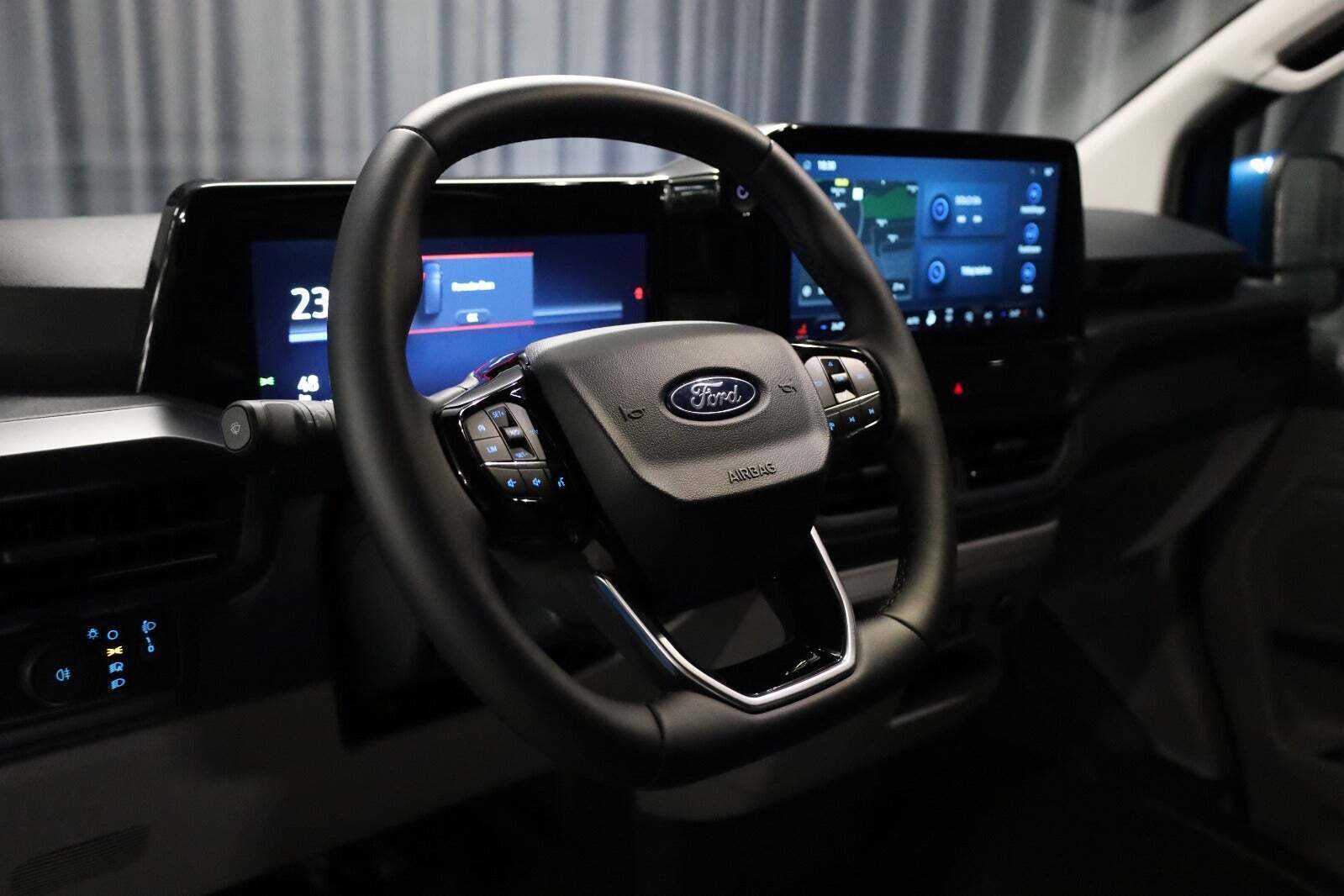 Ford E-Transit Custom 340L 64 Sport