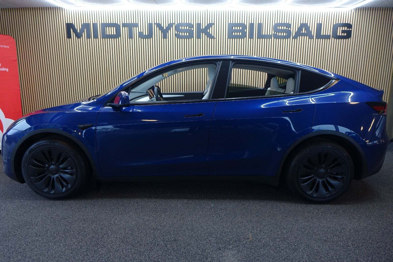 Tesla Model Y Long Range AWD
