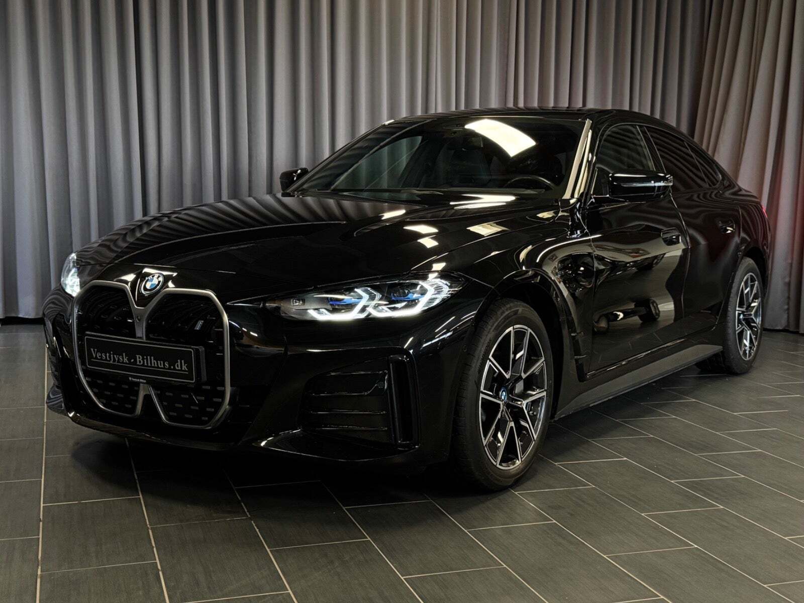 BMW i4 eDrive35 Fully Charged M-Sport