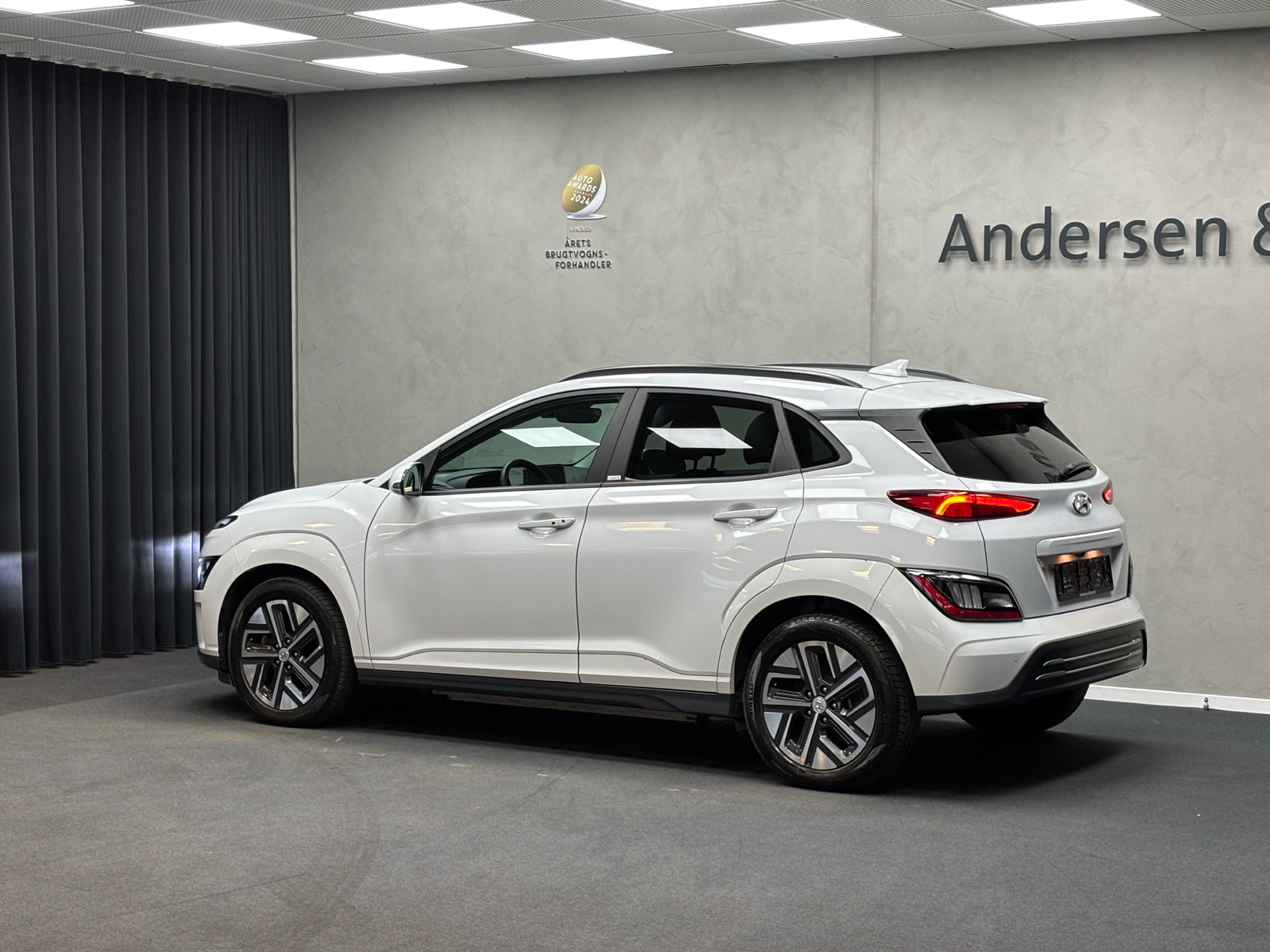 Hvid Hyundai Kona fra 2021