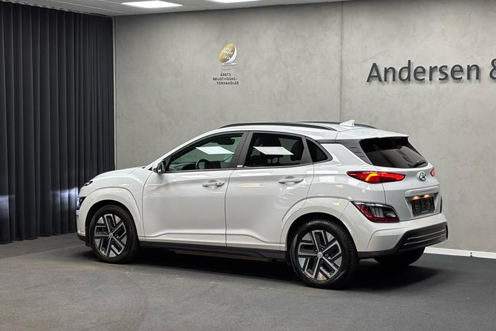 Hvid Hyundai Kona fra 2021