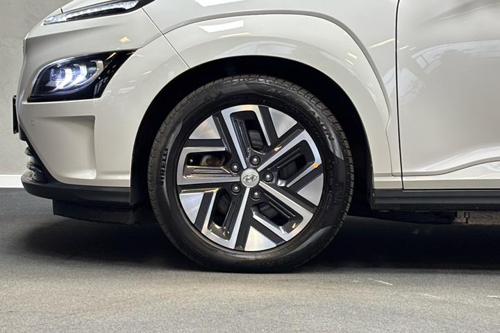 Hvid Hyundai Kona fra 2021