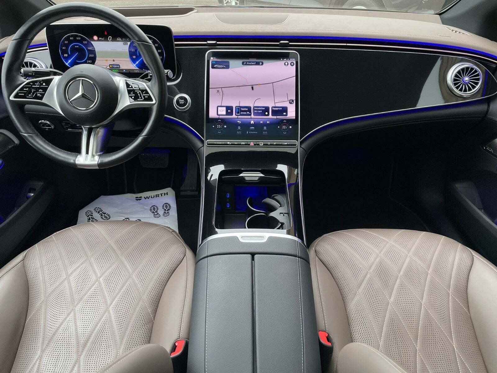 Mercedes EQE350 Electric Art