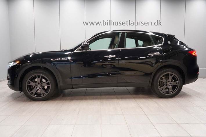Sort Maserati Levante fra 2018