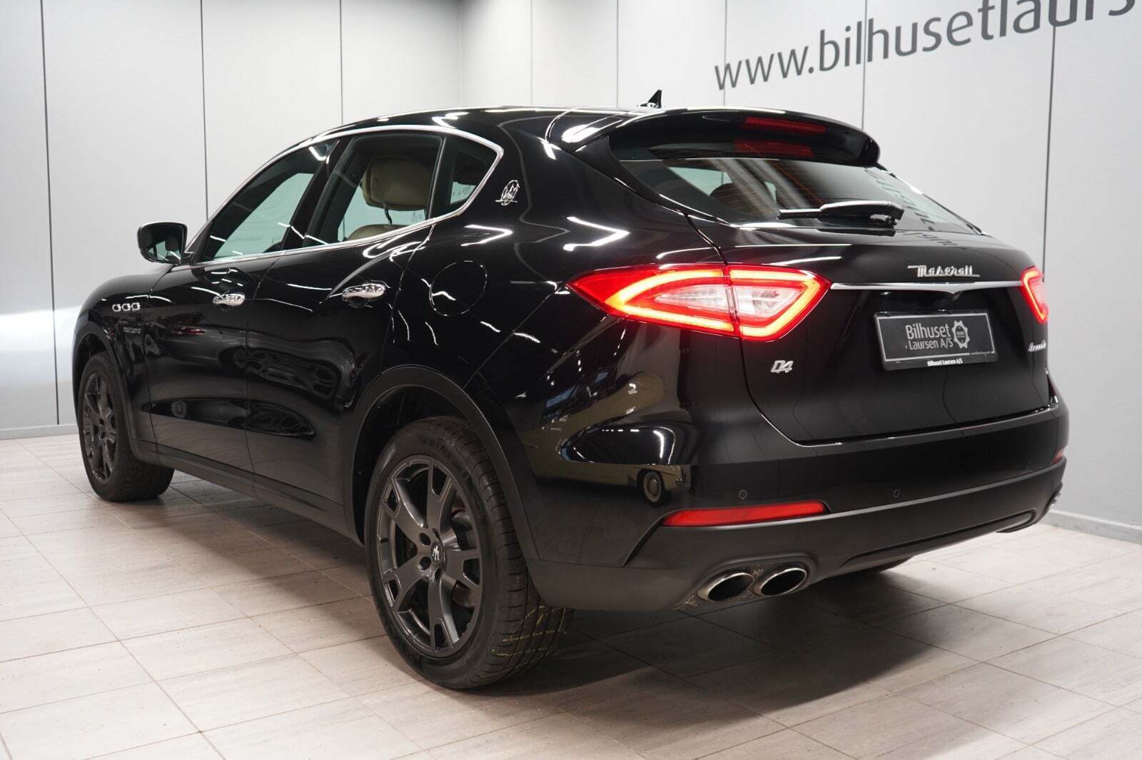 Sort Maserati Levante fra 2018