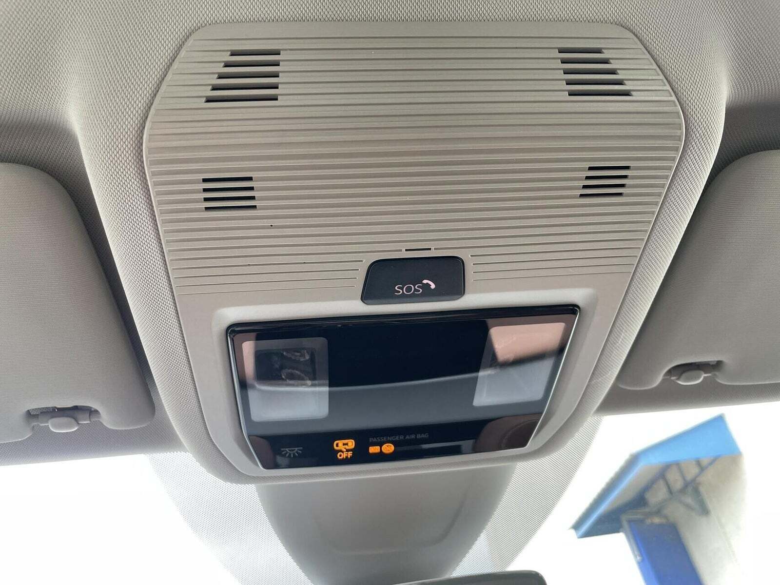 Hvid Skoda Enyaq fra 2021