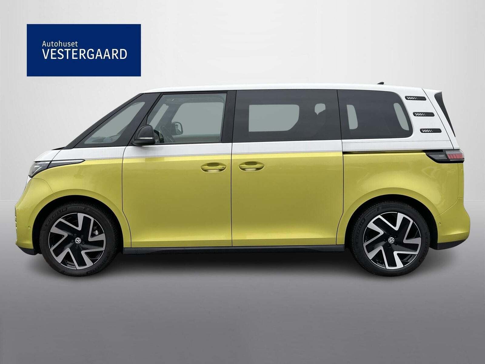 VW ID.Buzz 77 Pro SWB