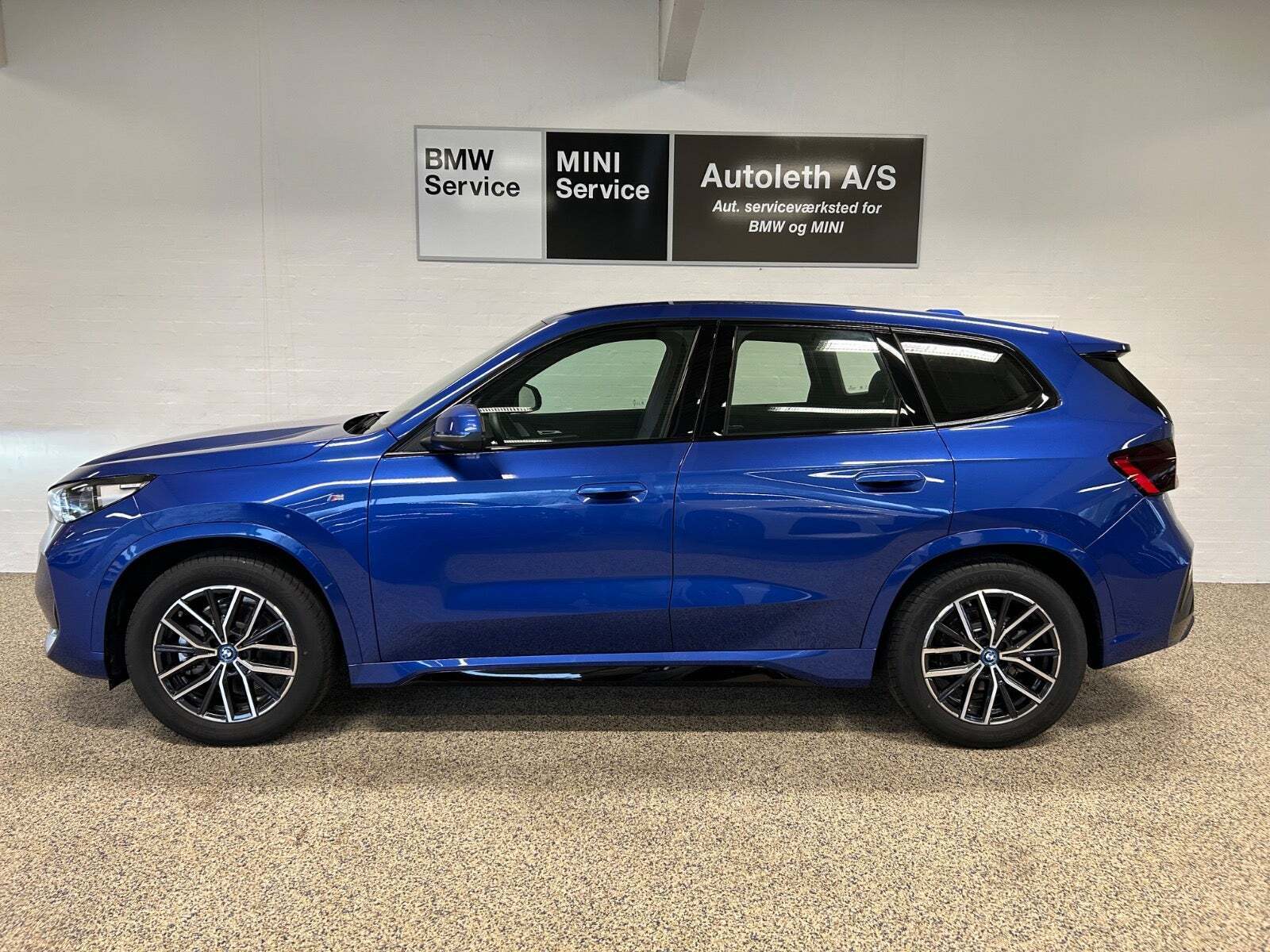 BMW iX1 xDrive30 Fully Charged M-Sport