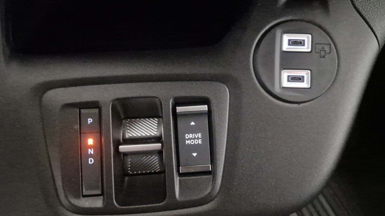 Hvid Toyota ProAce City fra 2025