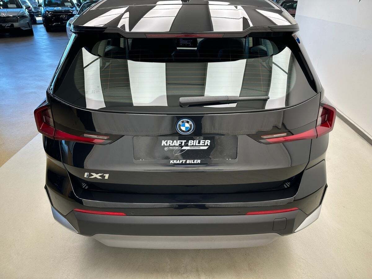 BMW iX1 xDrive30