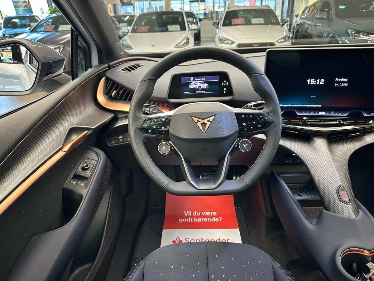 Grå Cupra Tavascan fra 2025