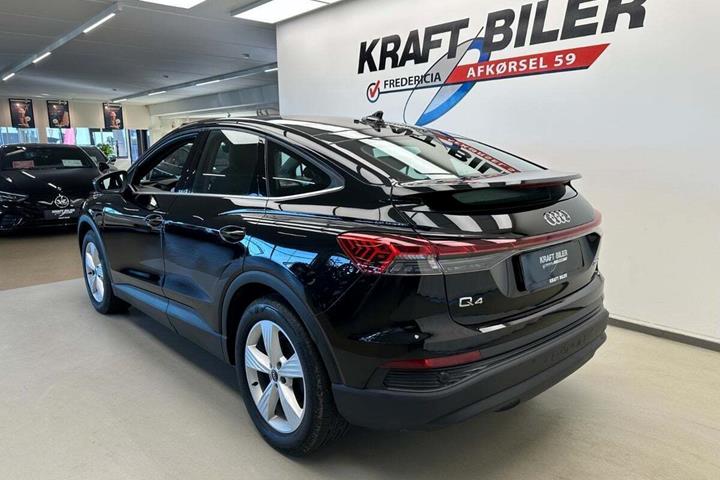Sort Audi Q4 e-tron fra 2022