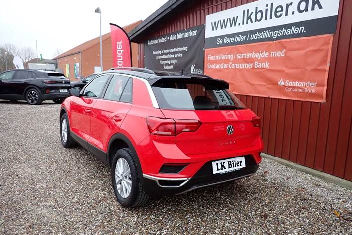 Rød VW T-Roc fra 2019