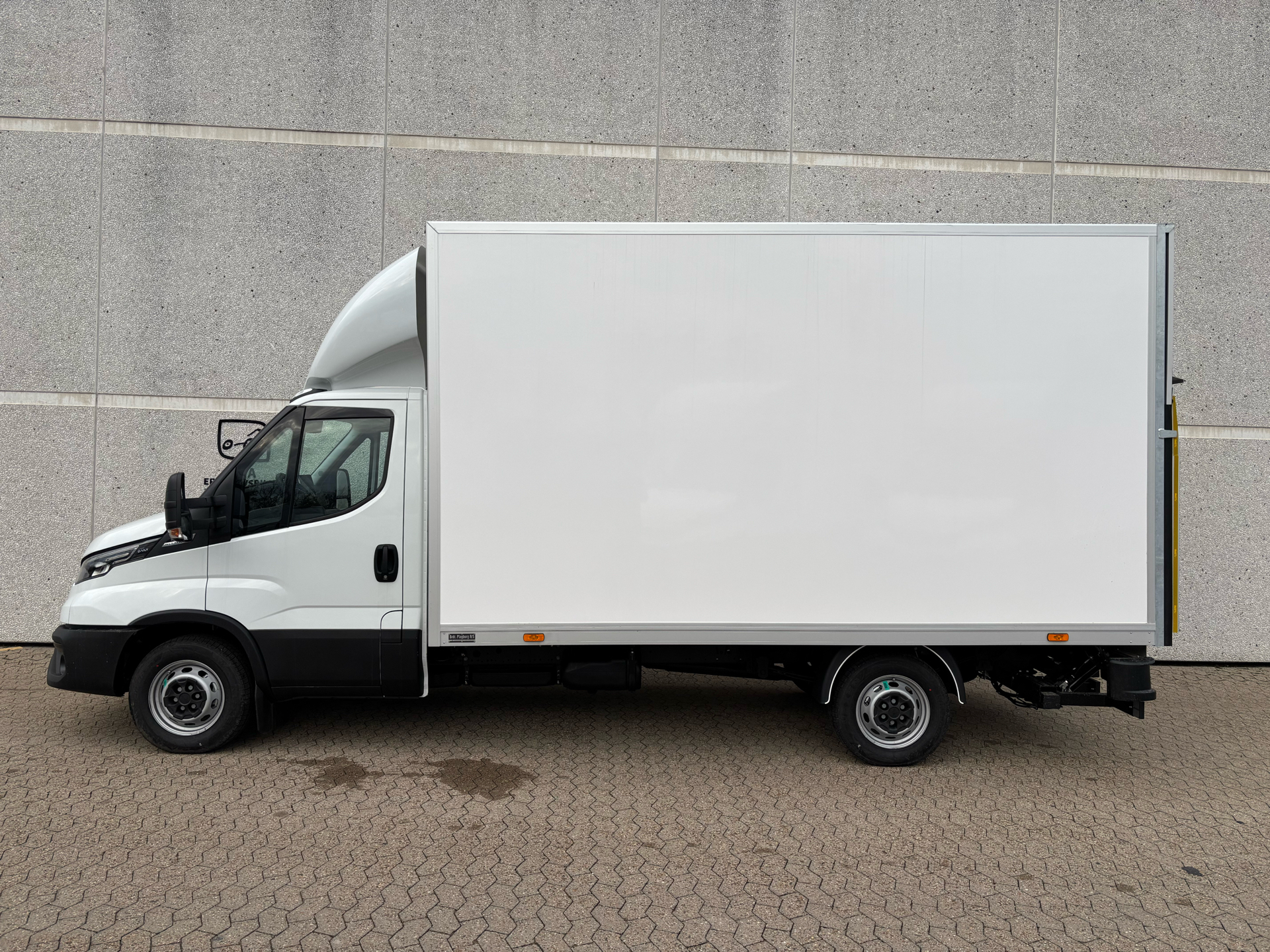 Iveco Daily 3,0 35S18 4100mm D 180HK Ladv./Chas. 8g Aut.
