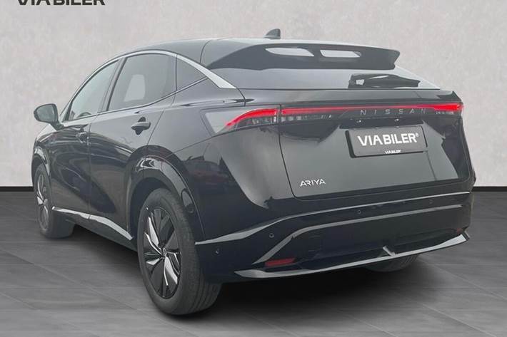 Sort Nissan Ariya fra 2025