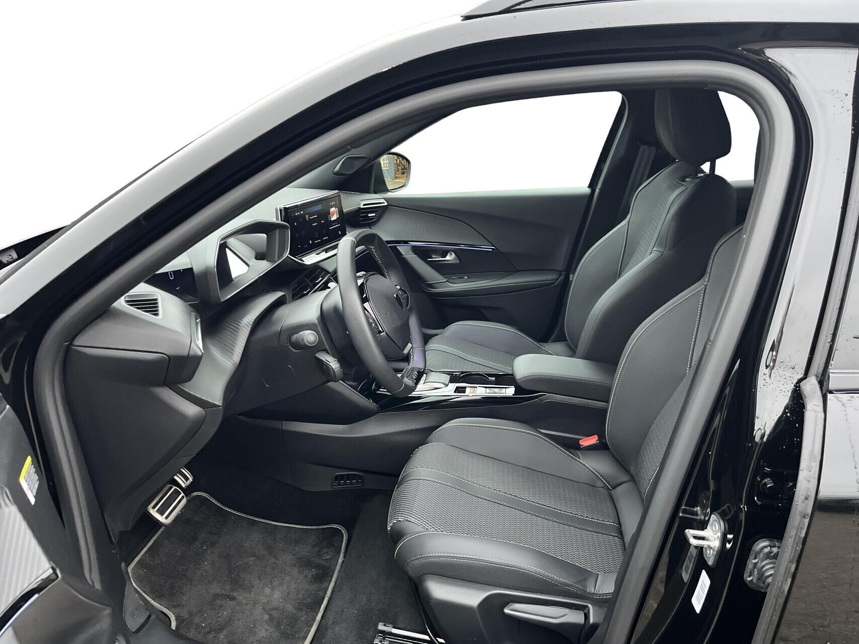 Peugeot e-2008 EL GT 156HK 5d Aut.