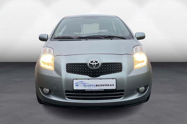 undefined Toyota Yaris fra 2008