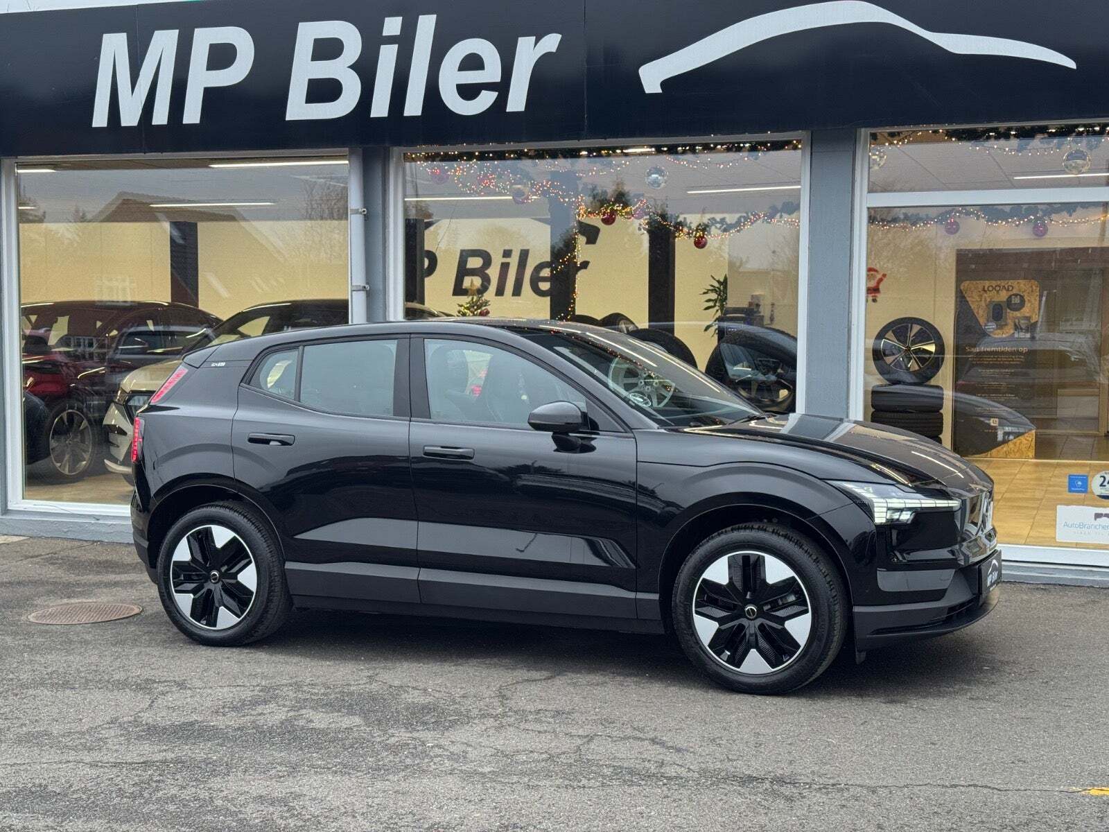 Volvo EX30 Standard Range Core